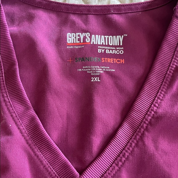 Greys Anatomy Scrub set! - Picture 6 of 6